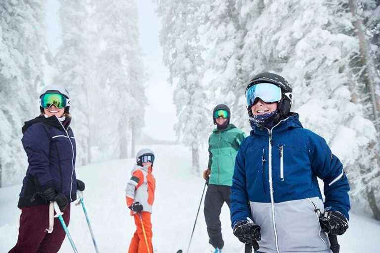 Family skiing in Vail, CO